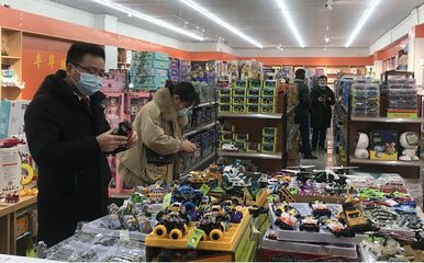 漢口北玩具訂貨會火熱開啟 益智玩具與新春公仔引領(lǐng)備貨新風(fēng)潮